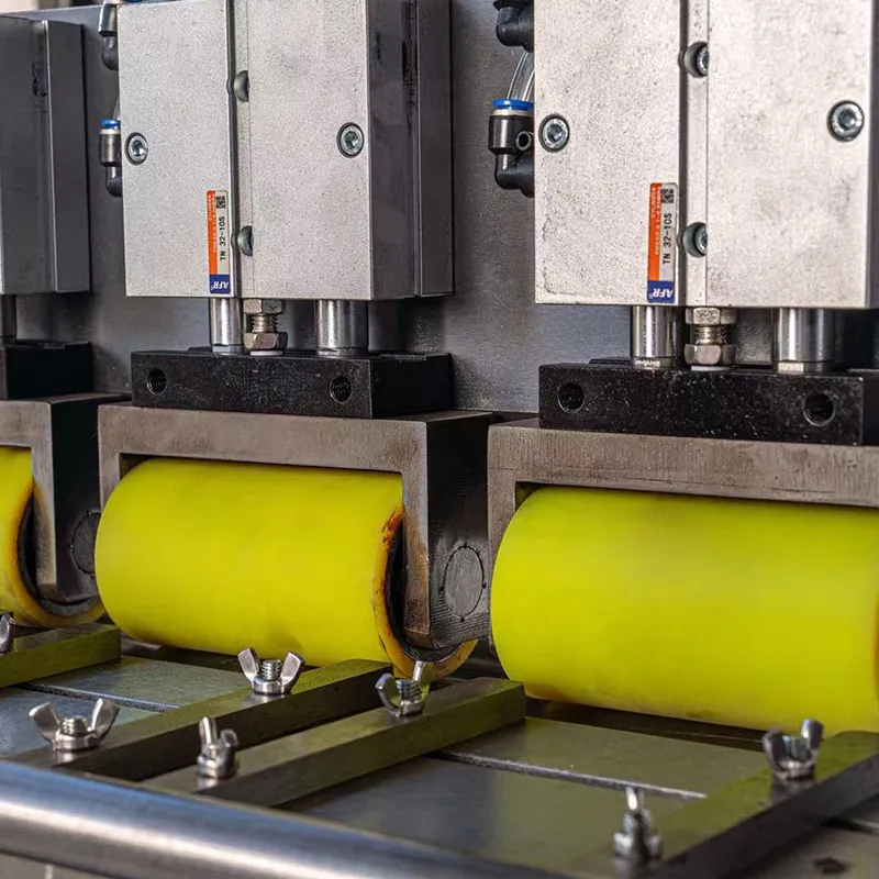 Автоматическая разматывающая машина для трёх рулонов (3)