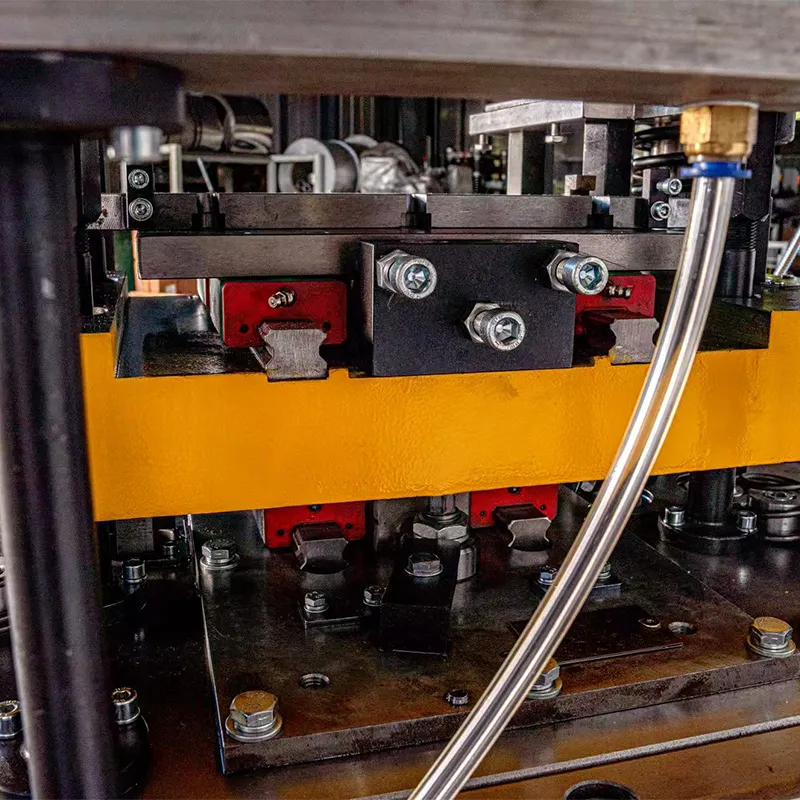 Станок для формовки рёбер модели 300 (4)