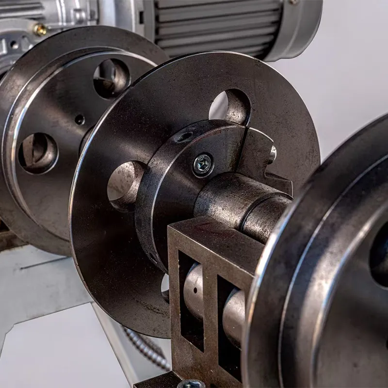 Автоматическая разматывающая машина для двух рулонов (1)