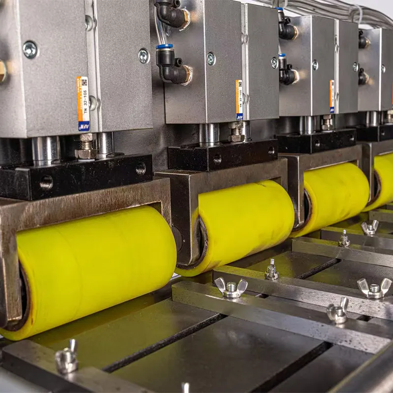 Автоматическая разматывающая машина для четырёх рулонов (1)