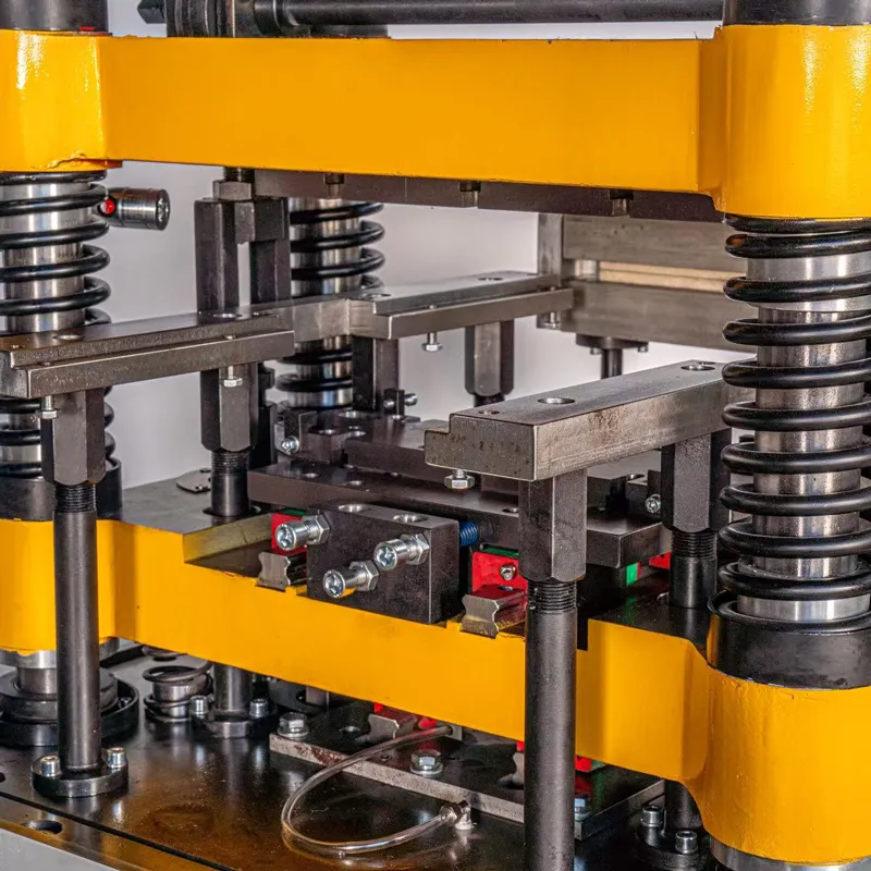 Станок для формовки рёбер модели 300 (1)