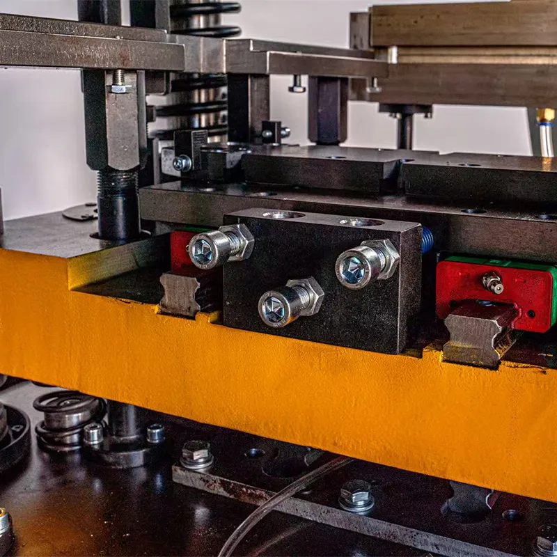 Станок для формовки рёбер модели 450 (3)